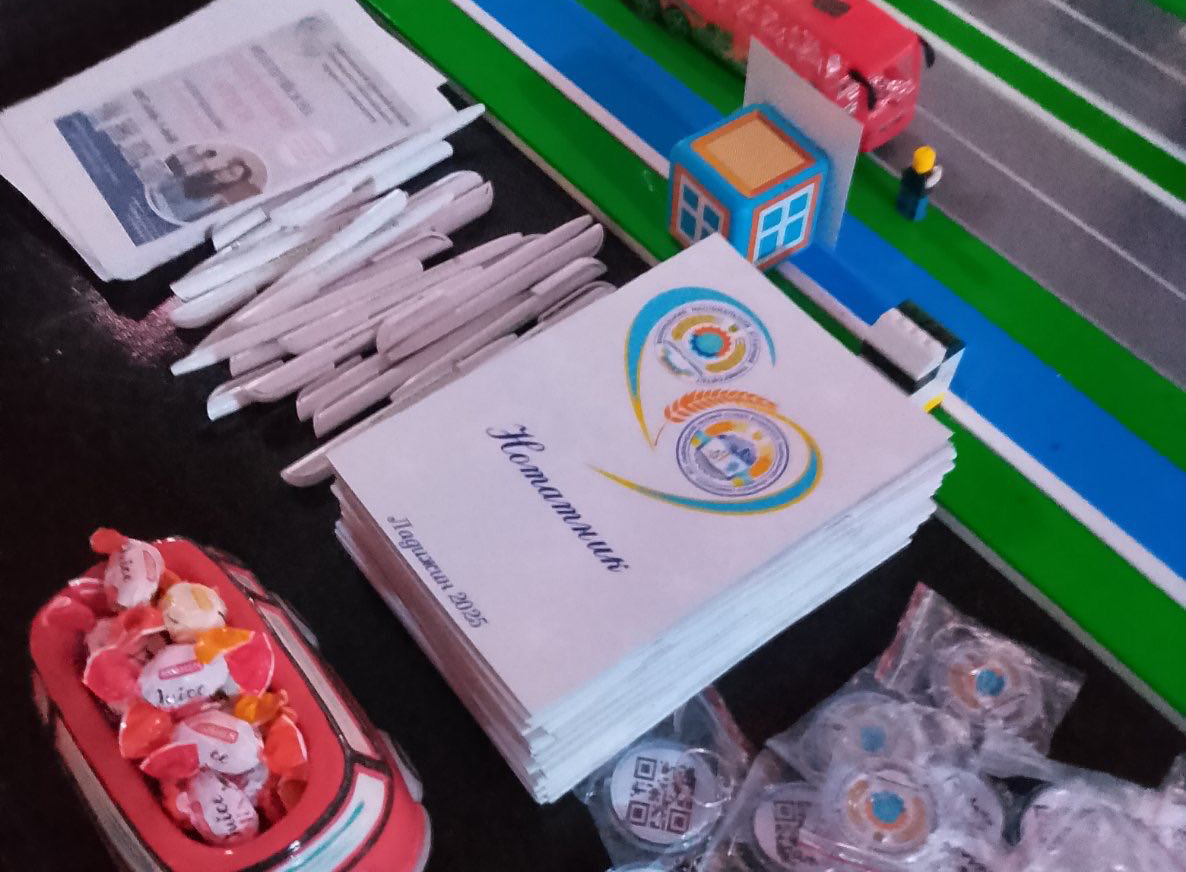 Ladyzhynskyi fakhovyi koledzh vnau uchasnyk molodizhnoho forumu dlia shkoliariv