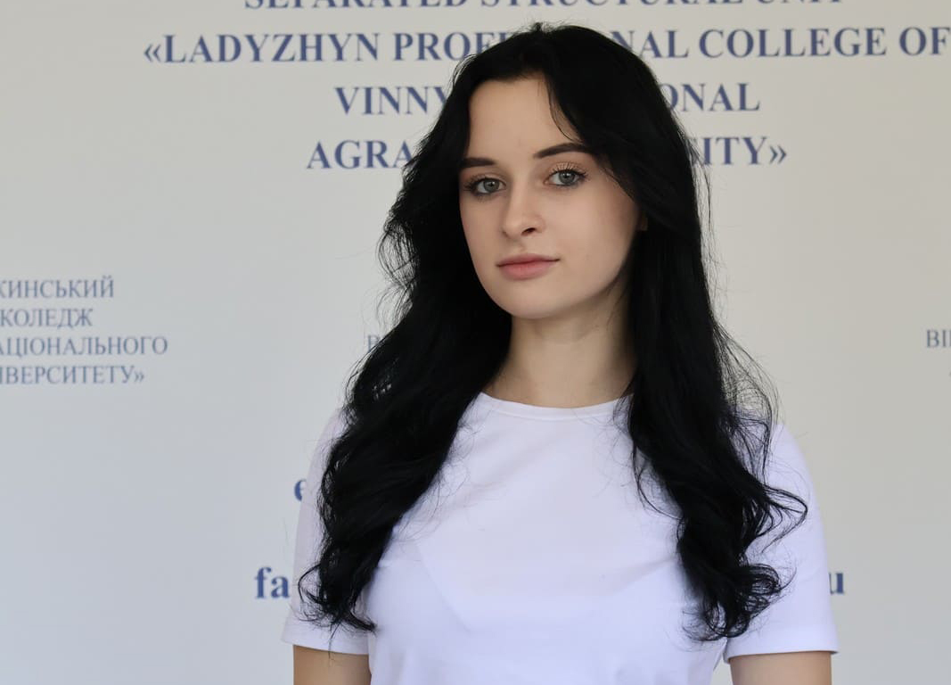 Vitaiemo novoobranu holovu studentskoho parlamentu 01